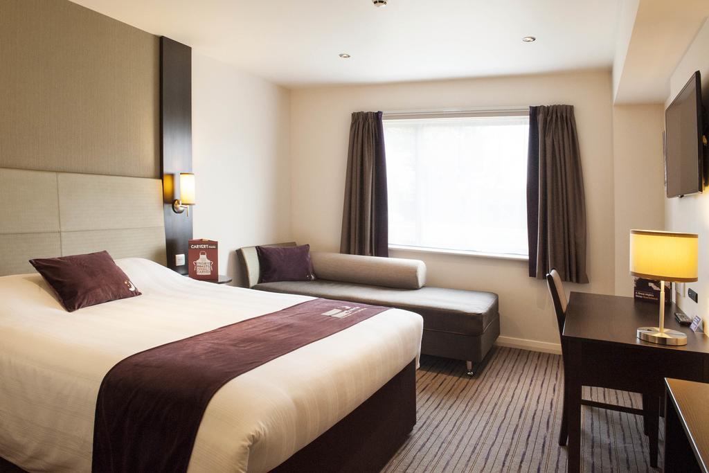 Premier Inn London Uxbridge Zewnętrze zdjęcie