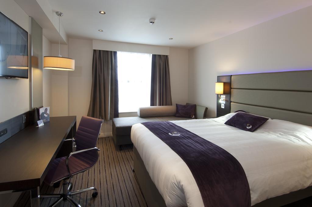 Premier Inn London Uxbridge Zewnętrze zdjęcie