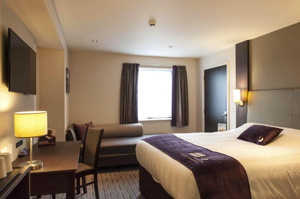Premier Inn London Uxbridge Zewnętrze zdjęcie